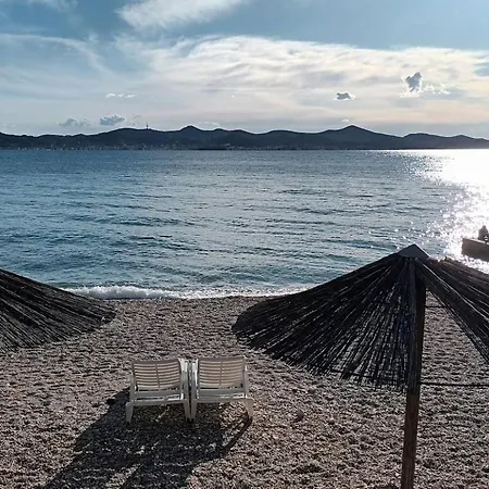 Sandra -private Parking And Garden Apartment Zadar